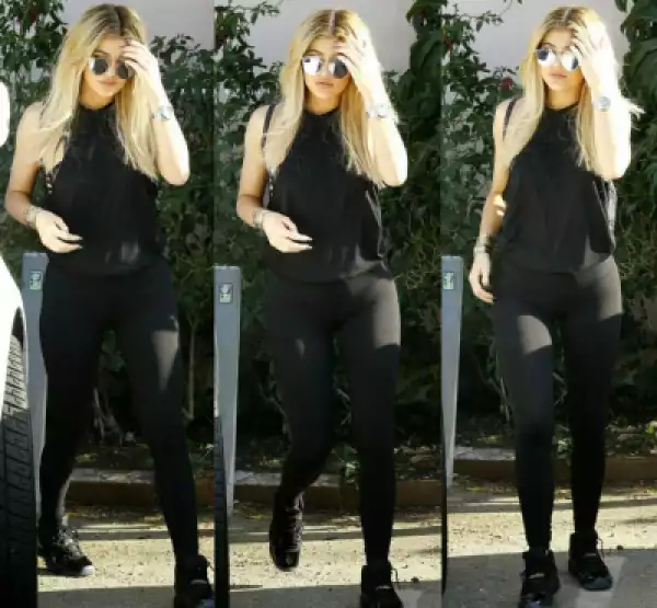 Photos: Kylie Jenner steps out in blonde wig